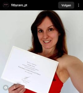 Personal trainer met haar Henselmans-certificaat, gedeeld op Instagram.